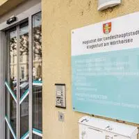 Im Passamt fehlen derzeit Mitarbeiter. Daher müssen zwei Personen aus dem Frauenbüro aushelfen