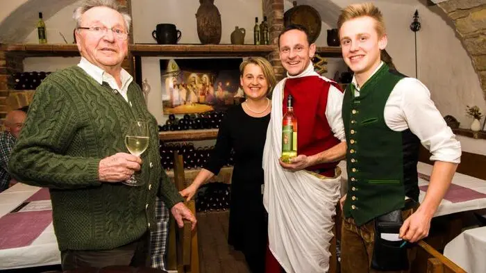 Weinbaubetriebe der Oststeirischen Römerweinstraße öffneten am Lichtmesstag die Weinkeller und präsentierten den neuen Urbanus-Wein