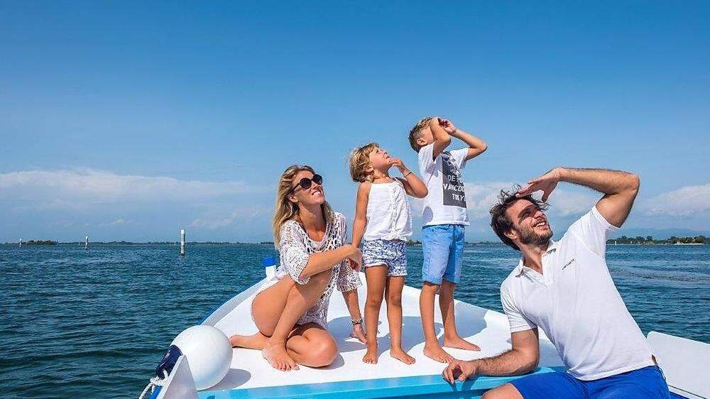 Ab Grado gibt es zahlreiche Bootsausflüge, die sowohl Kinder als auch Erwachsene begeistern werden. Neben Touren in die Lagune, stehen auch Ausflüge nach Marano oder Triest am Programm