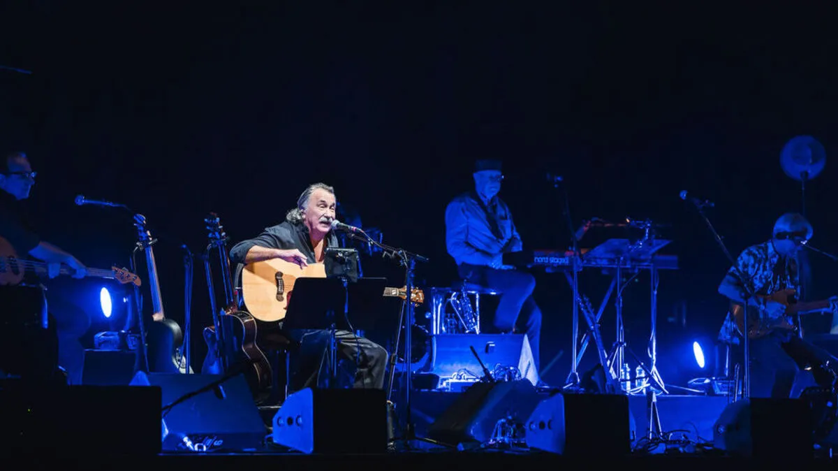 Viel mehr als "Ja eh": Gert Steinbäcker mit Band in der Grazer Stadthalle