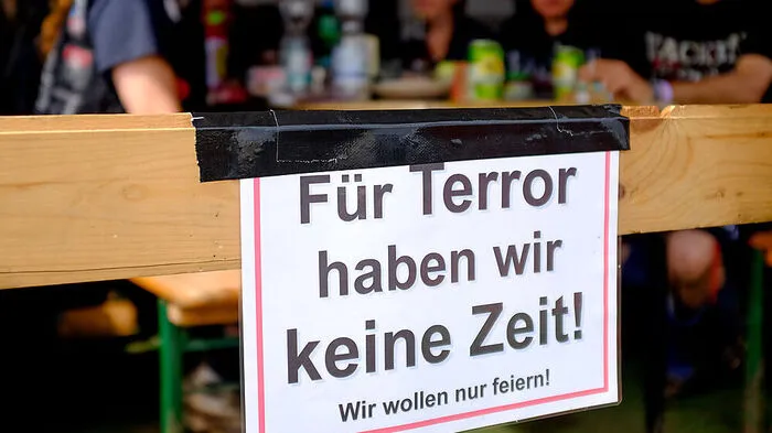 Das Motto einer Fangruppierung.