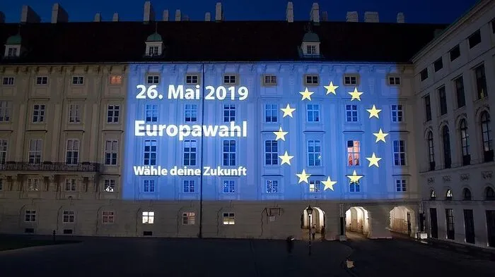 Europa strahlt auf der Hofburg