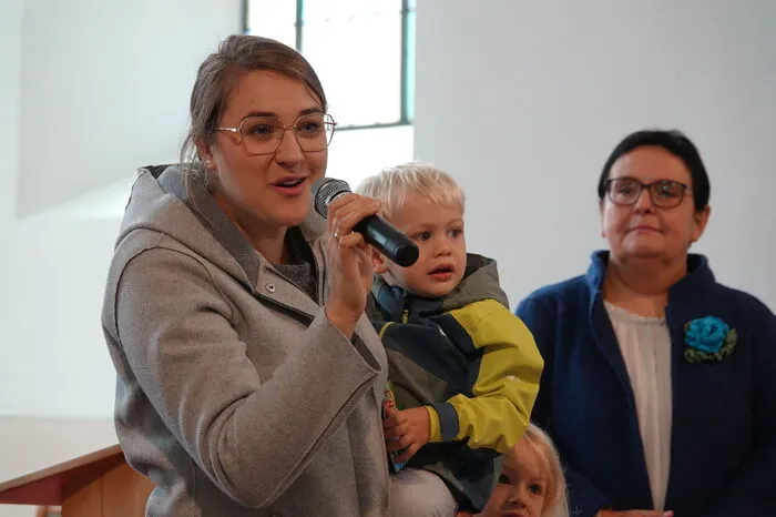Zuständig für den Kindergottesdienst: Manuela Eberl
