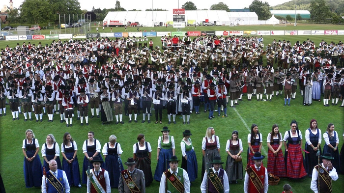 Die Blechlawine des Musikvereines "überrollte" ganz Ilz.