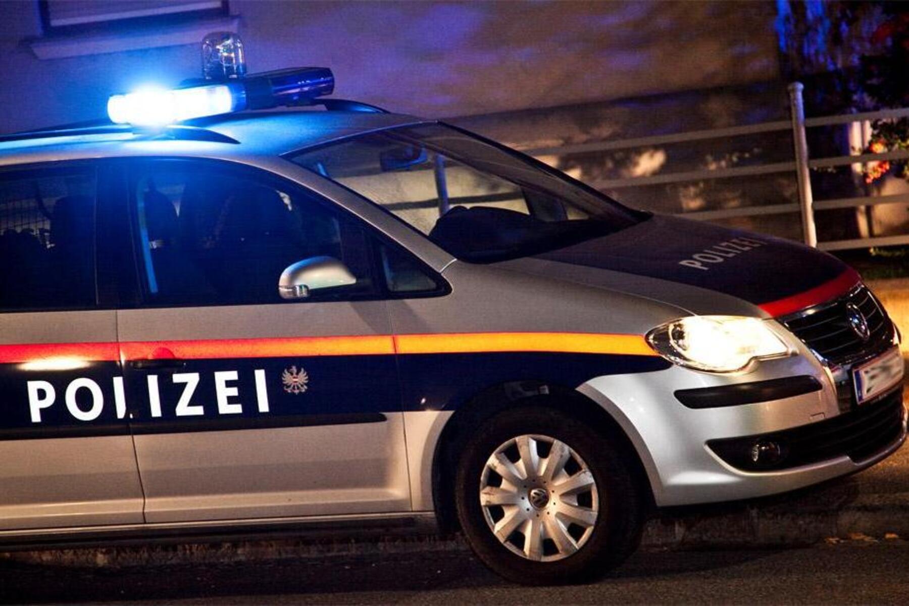 Unbekannte zogen Spur der Verwüstung: Zahlreiche Fahrzeuge b
