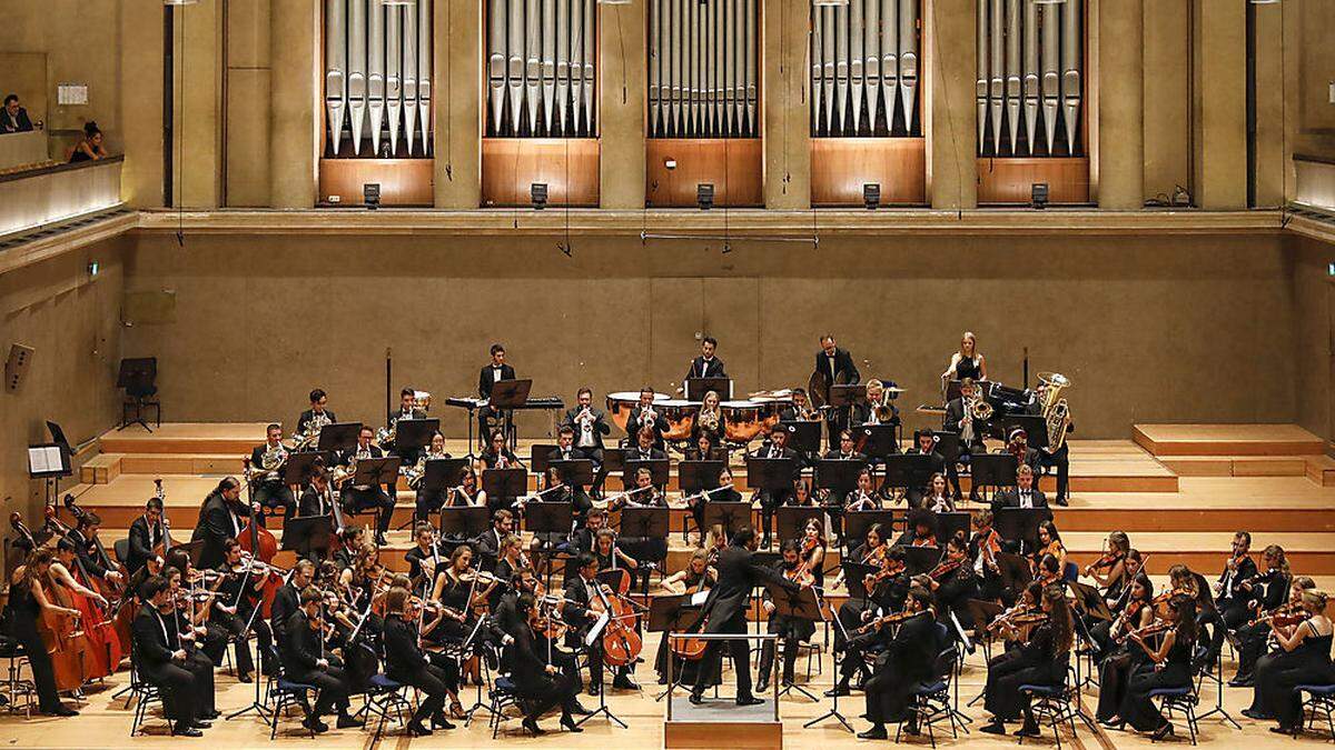 Die Musiker der Neuen Philharmonie München gastieren in Sillian