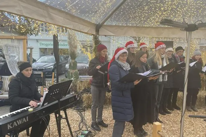 ...Schülerinnen und Schülern der Musikschule Gleisdorf sowie Kindern des Kindergarten Sonnenstrahl.
