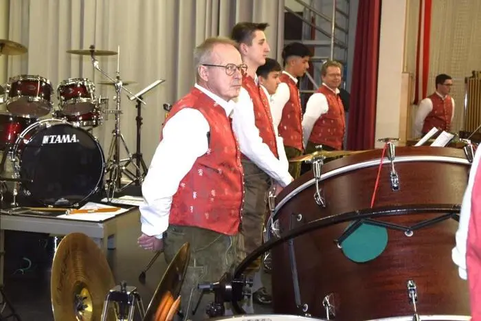 Durch das Programm führte auch in diesem Jahr in bewährter Weise Kapellmeister-Stellvertreter Peter Ehgartner.