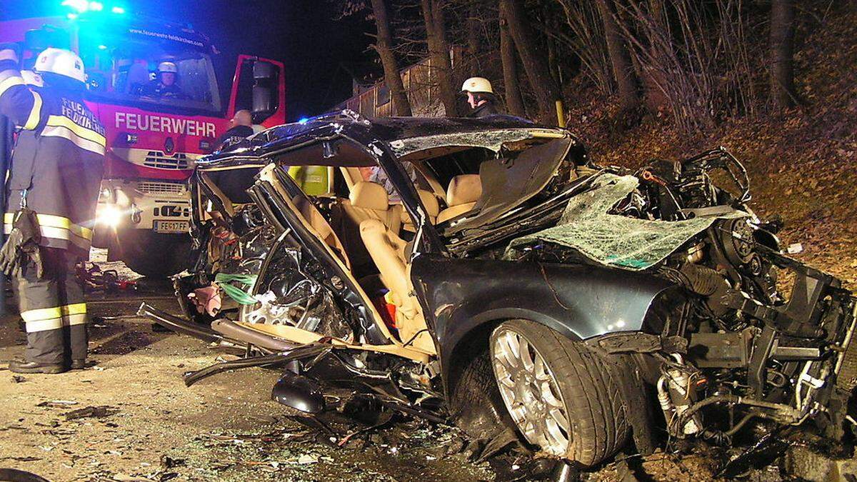 Mehrere Verletzte bei einem schweren Unfall auf der B 94