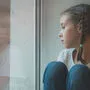 Corona-Folgen: Angst, Sorgen und Einsamkeitsgefühle bedrücken sowohl Erwachsene als auch Kinder
