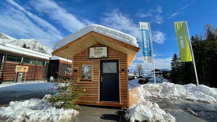 Die neue RegioBox neben dem ehemaligen Tourismusverbandsgebäude im Ortsteil Kulm