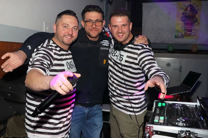 . Für musikalische Partystimmung sorgte das MK DJ-Team mit Martin Pfandl und Karli Schurian.
