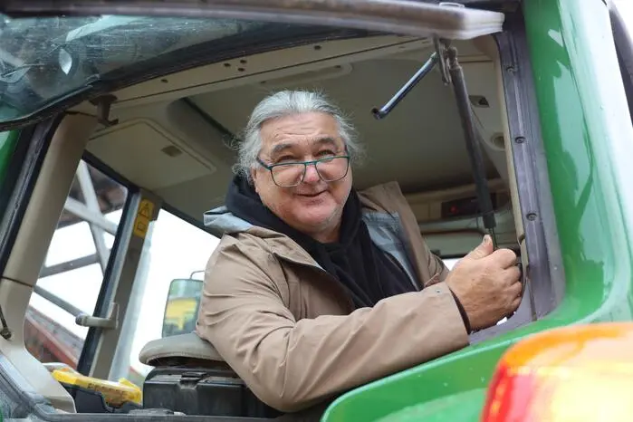 Auch dem „Taxler“ vermieste das Regenwetter die Stimmung nicht