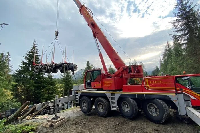 Auf den Bildern können Sie sehen, wie die Bergung vonstatten gegangen ist.