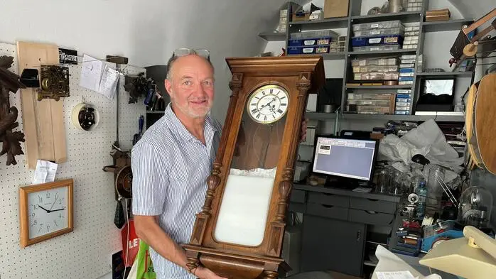 Manfred Frosch aus Leoben (65) schließt sein Geschäft am Hauptplatz Ende August