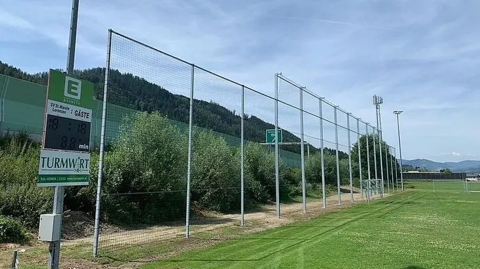 Dieser Zaun soll künftig die S 6 schützen