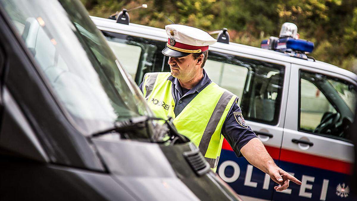 Die Grenzkontrollen am Karawankentunnel bleiben vorerst