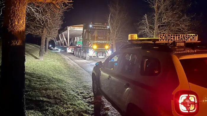 Um circa 23.20 Uhr traf die Brücke bei der Tierwelt Herberstein ein.