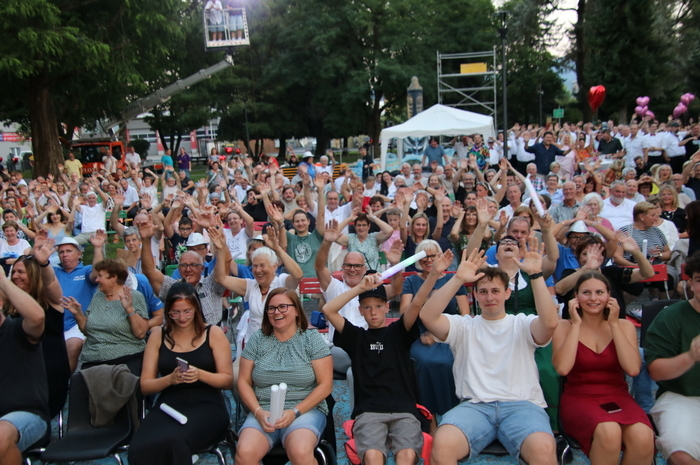 Und der Stadtpark war schon lange vor Konzertbeginn voll besetzt. 