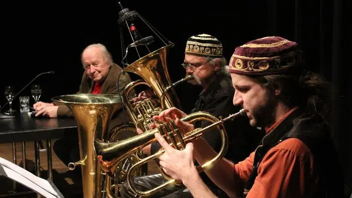Reinhard P. Gruber und Hödlmoser-Blech