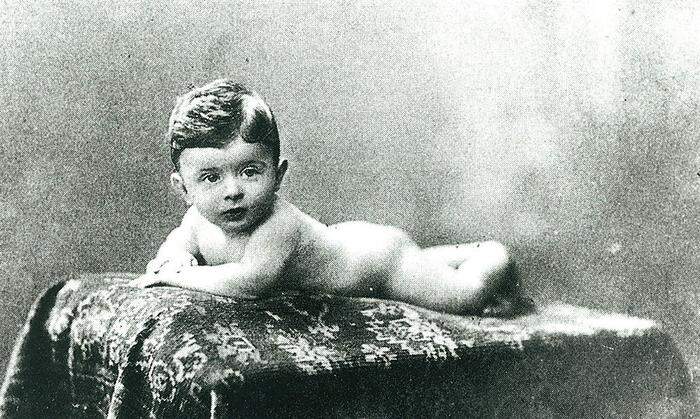 Zinnemann als Baby. Unterhalb schrieb er: "How did I manage to become a film director?" 