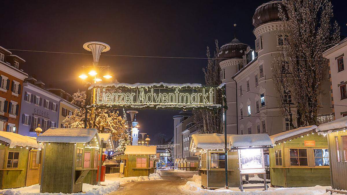 Der Adventmarkt steht bereit, im Laufe der kommenden Woche geht es los