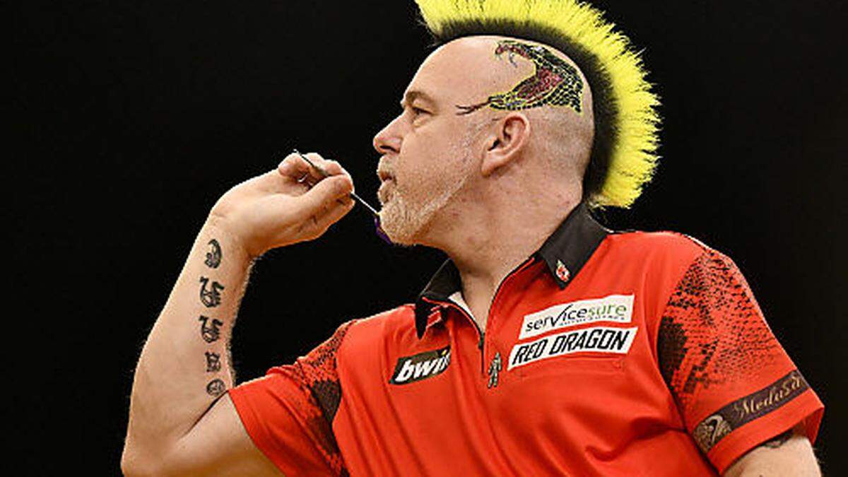 Auch Weltmeister Peter Wright  gibt sich von daheim die Ehre 