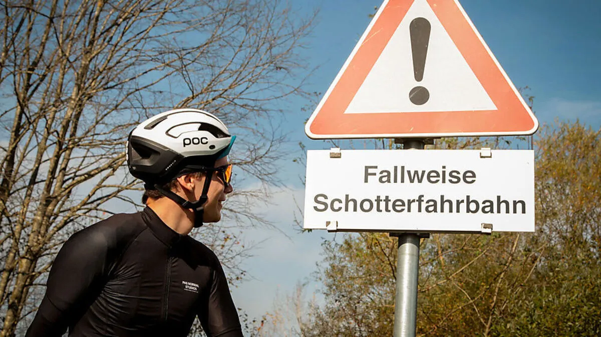 Am Wörthersee geht es auf Schotterpisten zu versteckten Plätzen