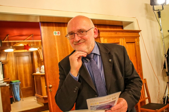 Wilhelm Wadl, der Direktor des Landesarchivs, kündigte dabei das Erscheinen eines Namenbuches über die Gemeinde mit Orts-, Vulgär- und einer Auswahl von Flurnamen an.