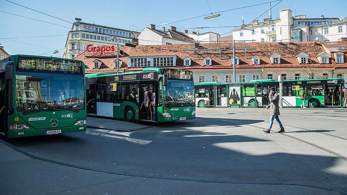 Am Jakominiplatz fahren heute Ersatzbusse