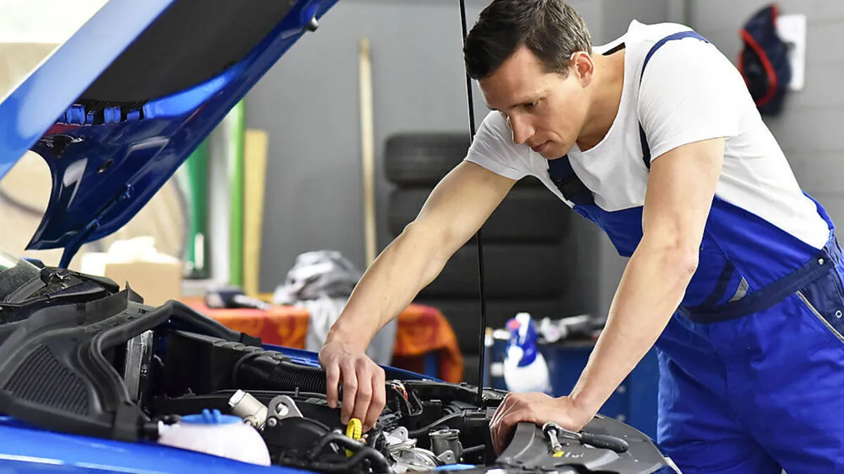 Die Mechaniker müssen die Vorgaben genau einhalten