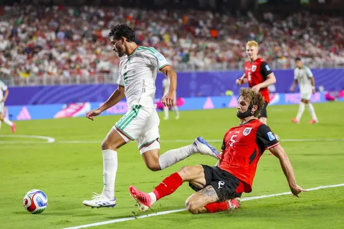 Stefan Posch: 3 | Der Mann mit der Kieferschiene biss sich wieder ins und durchs Spiel. In dieser Begegnung war er hinten mitunter fehlerhaft, seine gefährlichen Vorstöße blieben diesmal aus.