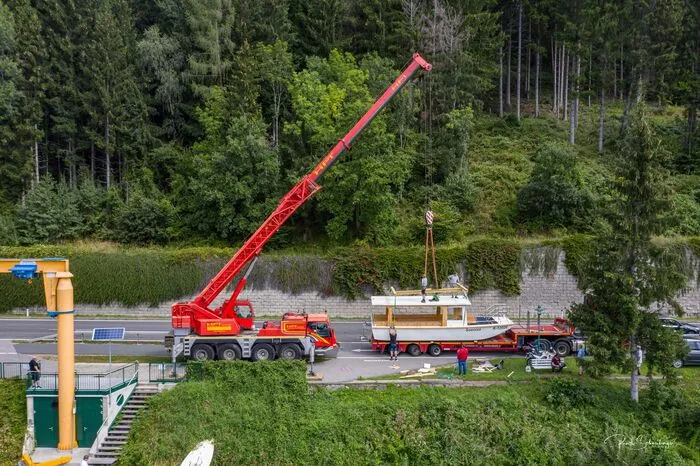 Gebaut wurde das erste elektrobetriebene Linienschiff, das am Millstätter See Fahrt aufnimmt, von Bootsbau Domenig (Weißensee).
