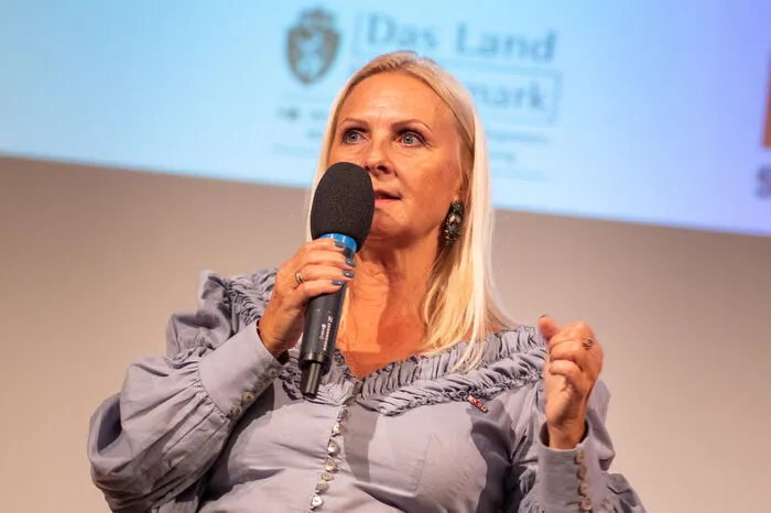 Gabriele Lechner, Landesvorsitzende „Frau in der Wirtschaft“ erklärte die Zahlenlage: 29.818 steirische Betriebe sind in weiblicher Hand, bei den Gründungszahlen gibt es zwischen Männern und Frauen beinahe Gleichstand ...