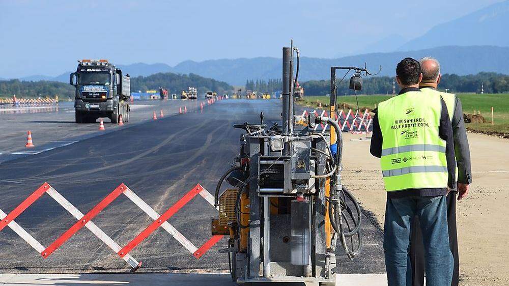 Alleine bei der Sanierung am Flughafen Klagenfurt fanden die Prüfer 1,5 Millionen Euro Einsparpotential