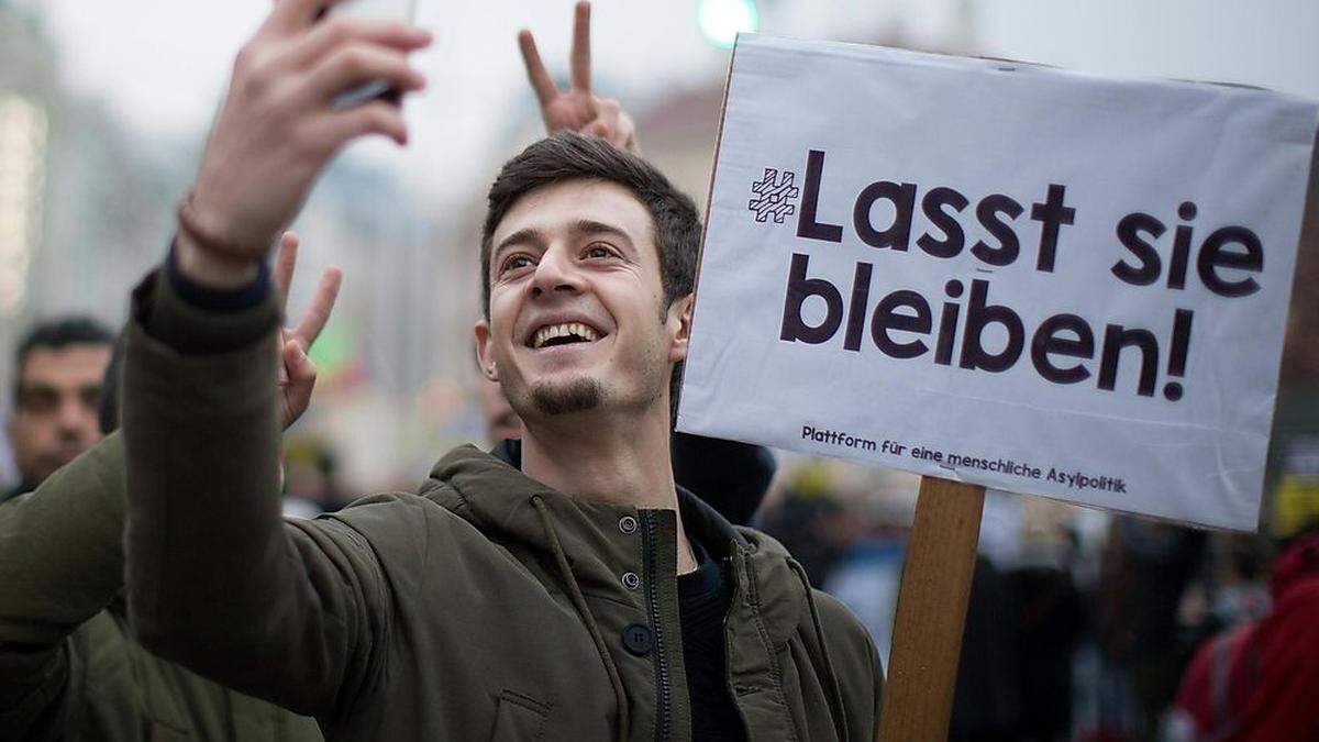 Demo im Jahr 2016 - jetzt, nach der &quot;Corona-Pause&quot; in Sachen Abschiebungen wurde wieder protestiert.