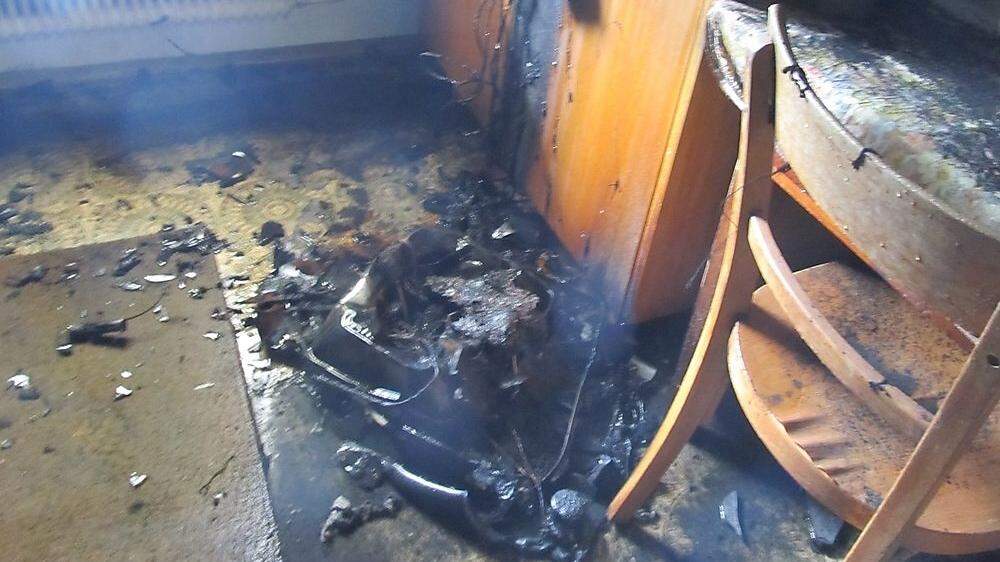 In Hofstätten dürfte ein Fernseher einen Zimmerbrand verursacht haben.