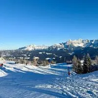 Strahlendes Winterwetter am Wochenende, am Donnerstag freute man sich (nicht nur) auf der Fageralm über tanzende Schneeflocken