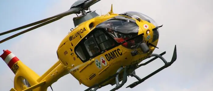 Der Bub wurde mit Rettungshubschrauber C11 ins UKH geflogen. (Symbolfoto)