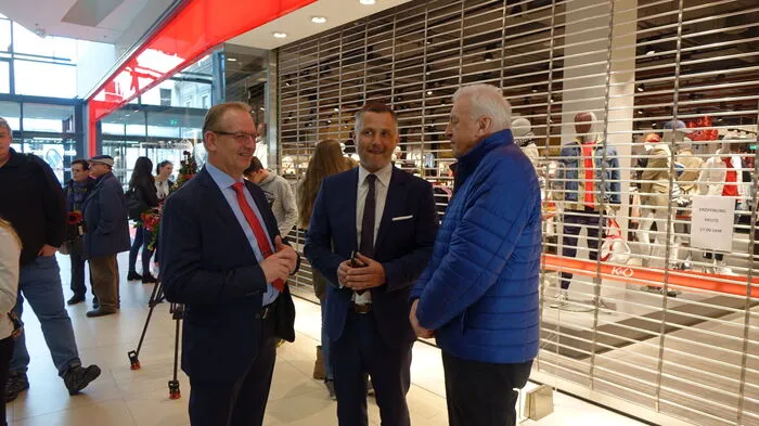 Seit Mittwoch sind die beiden Filialen von Kastner &amp; Öhler sowie Gigasport im LCS Leoben offiziell eröffnet.