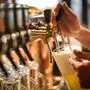 Themenbild: Bier zapfen