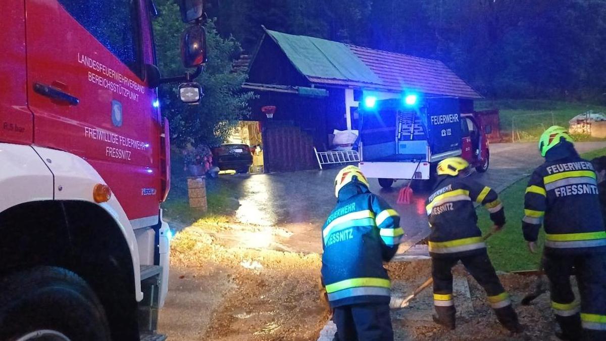 Die Feuerwehren sahen sich am Mittwochabend erneut mit Unwetterschäden konfrontiert