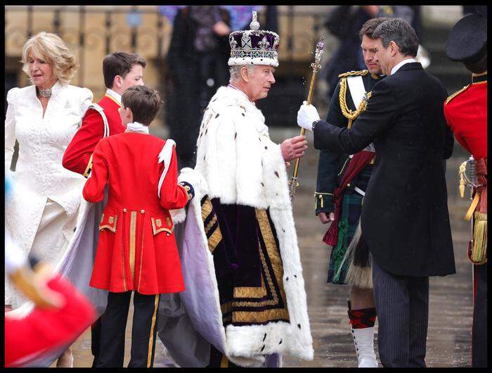 König Charles bei seiner Krönung 