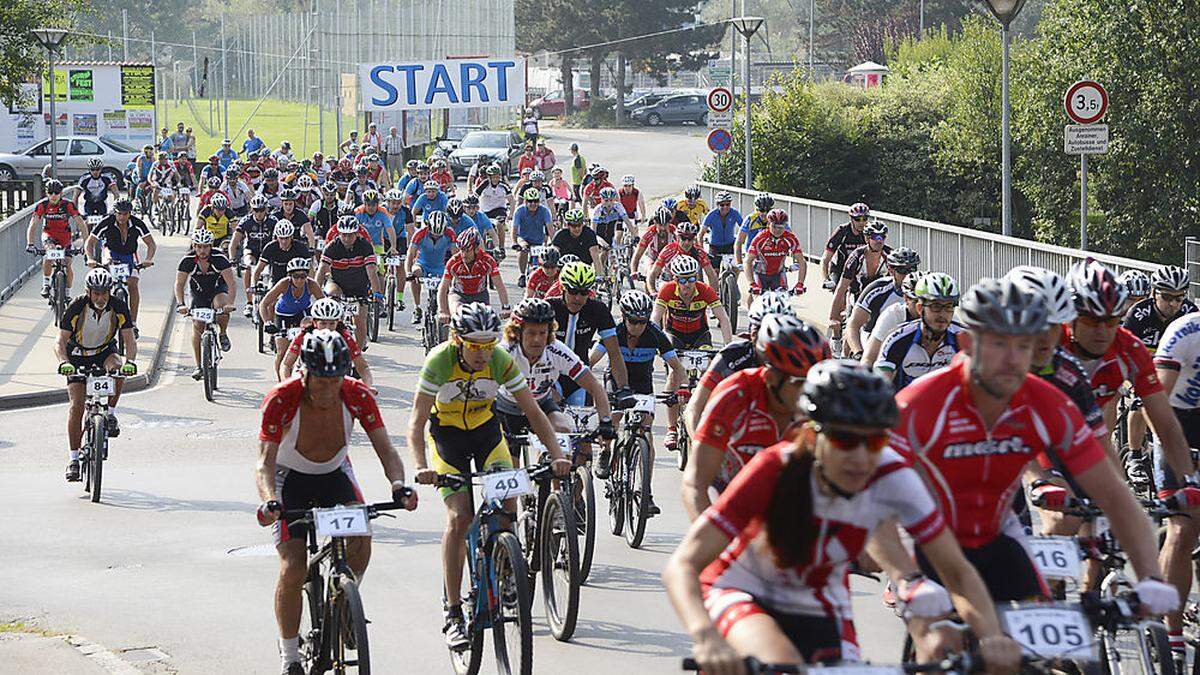 Voll motiviert beim Start auf der Murinsel 