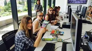 Die Schülerinnen und Schüler der HLW Krieglach arbeiteten konzentriert an ihren Texten