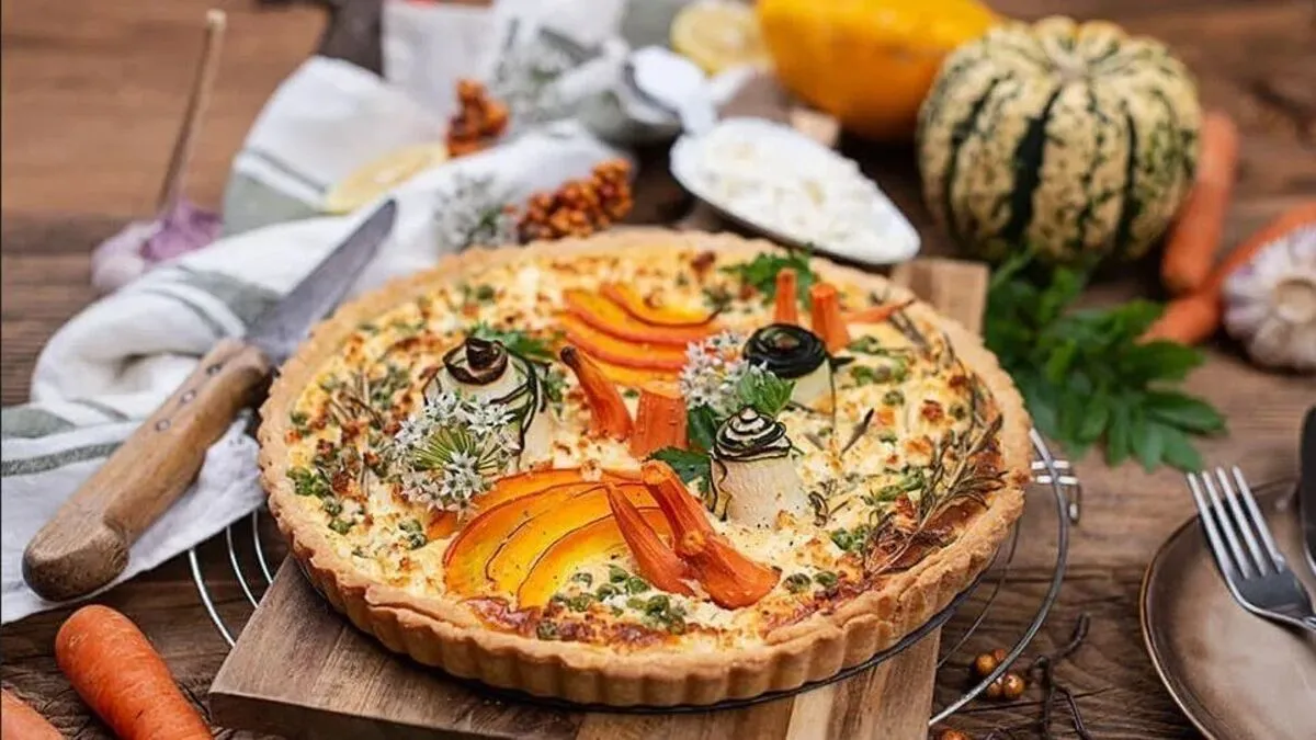 Köstliche Tarte mit buntem Herbst-Gemüse