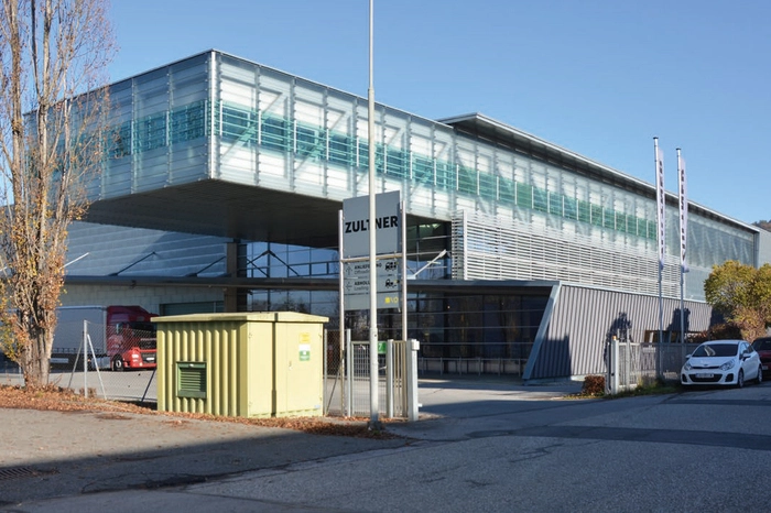 Büro und Lager Zultner - von Günther Domenig und Hermann Eisenköck. Errichtet von 1999 bis 2001.