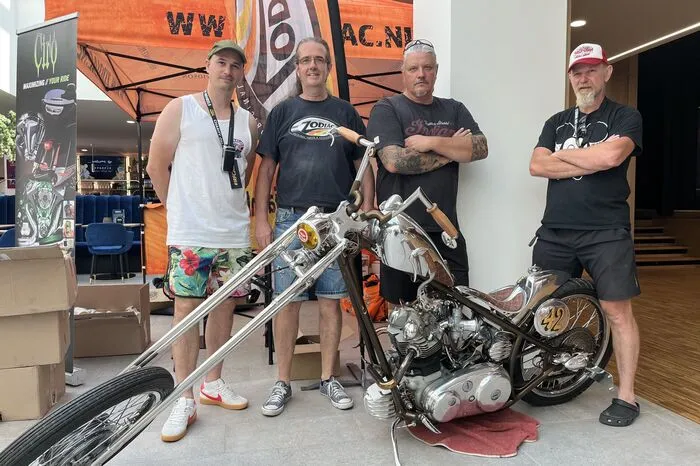 Ein Teil der Jury der Custom-Bike-Schrauber-Show