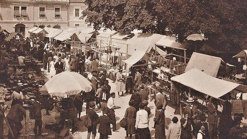 Blick auf den Hauptplatz  im Jahre 1926
