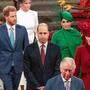 Das neue „Royal“-Buch soll dem britischen Königshaus das Fest verderben